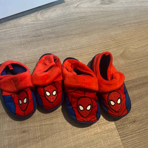 Spider-Man kids slippers - Picture 1 of 3
